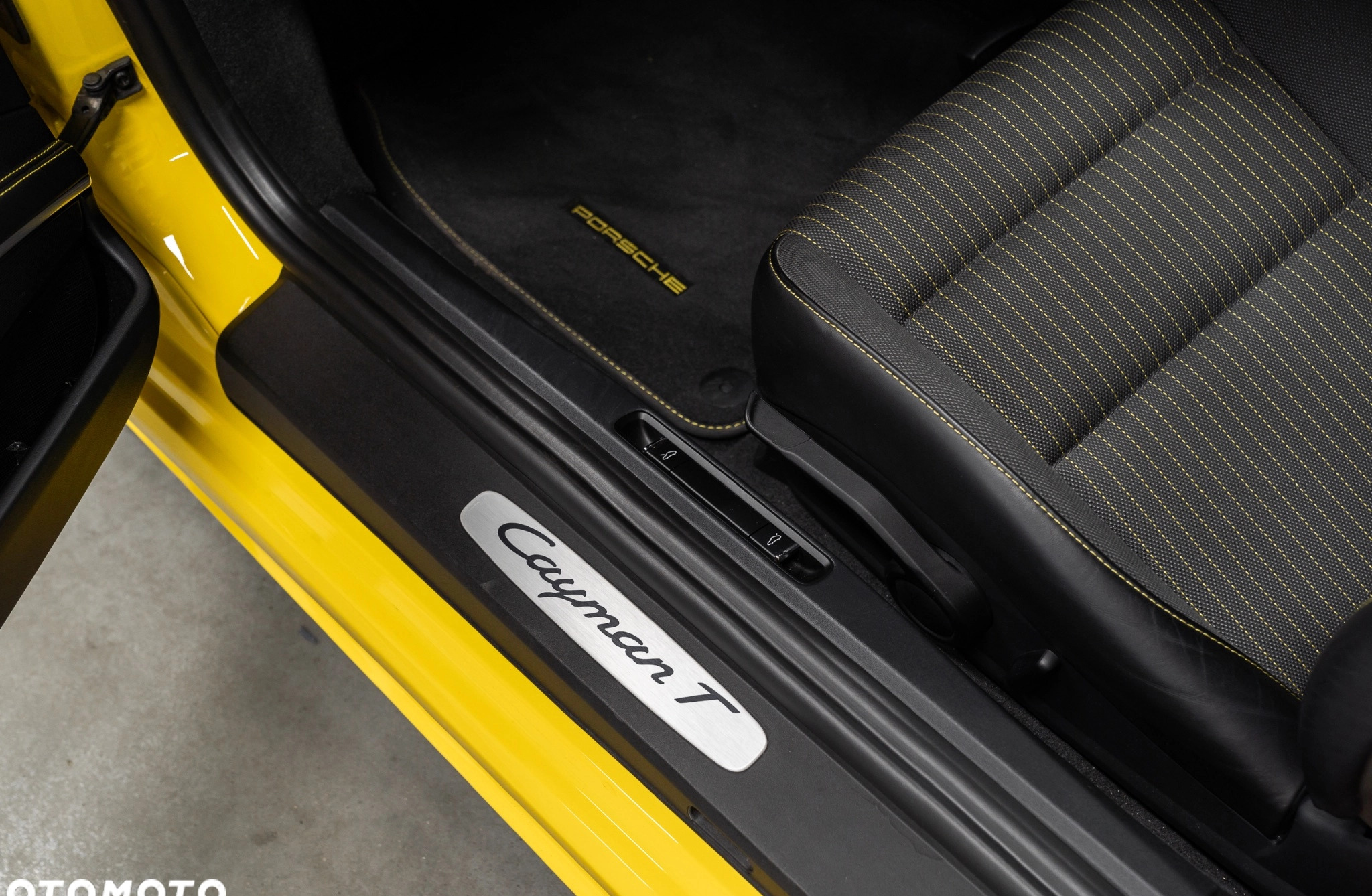 Porsche 718 Cayman cena 429900 przebieg: 13550, rok produkcji 2023 z Kraków małe 742